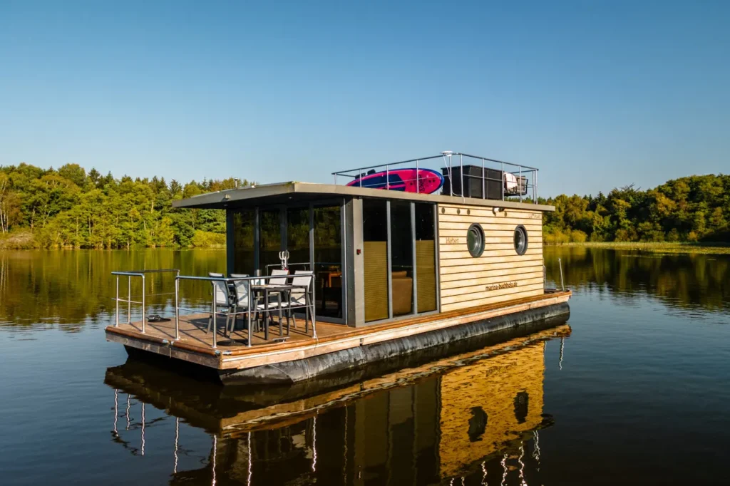 Urlaub auf einem Hausboot